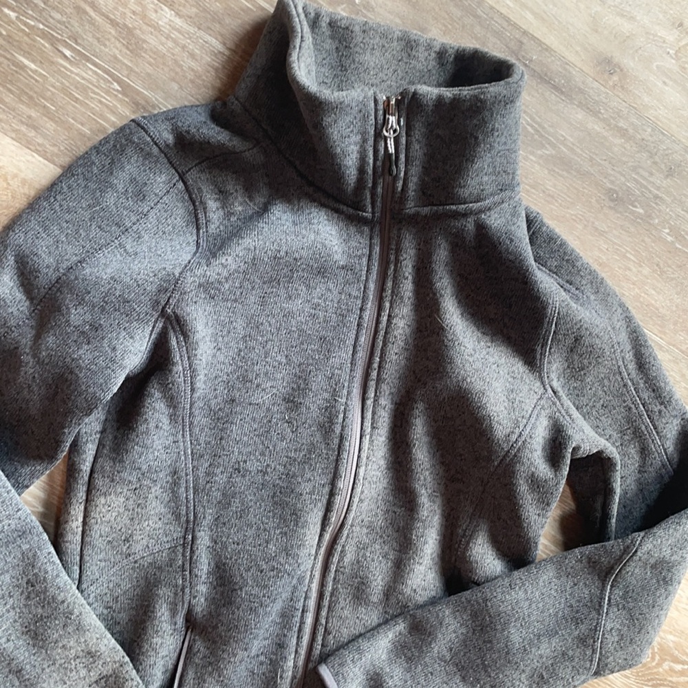 Champion Jacket - Picture 2 of 4
